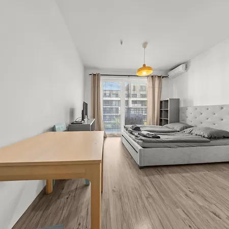 Air Conditioned 1 Apartment, Slnecnice 布拉迪斯拉发