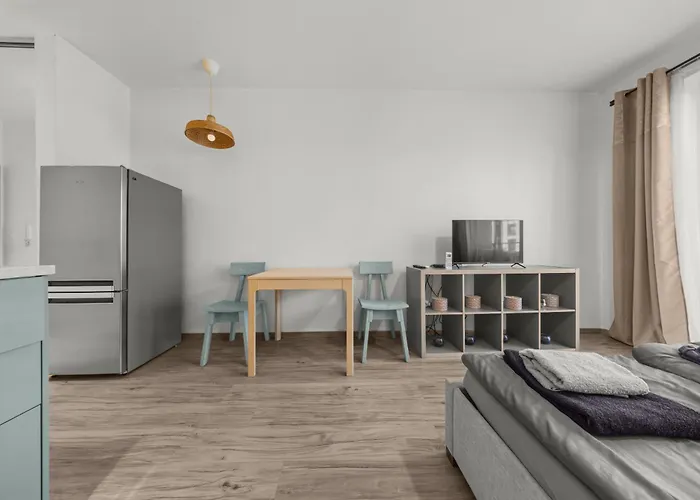 アパート Air Conditioned 1 Apartment, Slnecnice ブラチスラヴァ